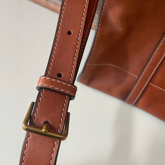 Fossil Carmen Leather Tote Brandy Crossbody Strap Adjustable EUC - Picture 3 of 6